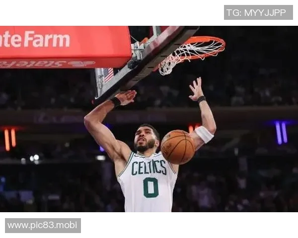 塔图姆：训练师尼克对我康复帮助很大，复健每一步都有他陪伴